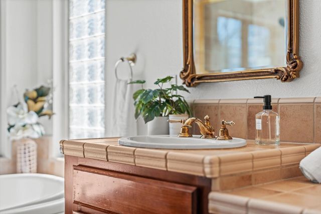 8924 Visage Cir, Fair Oaks, CA 95628