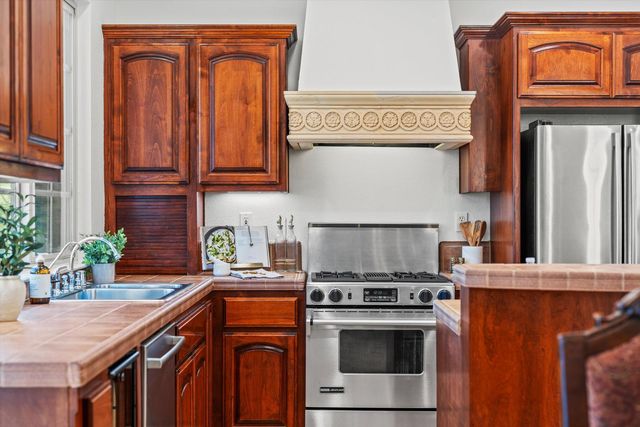 8924 Visage Cir, Fair Oaks, CA 95628