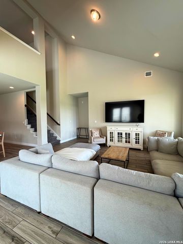 334 Sugarcane, New Braunfels, TX 78132