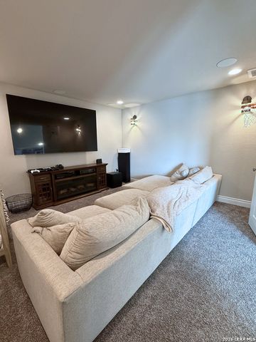 334 Sugarcane, New Braunfels, TX 78132