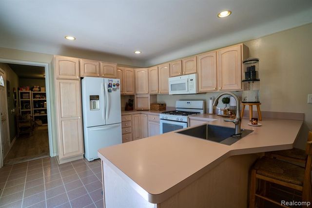 1881 Evergreen Street, Trenton, MI 48183