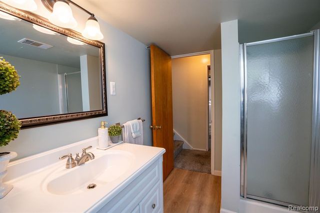 1881 Evergreen Street, Trenton, MI 48183