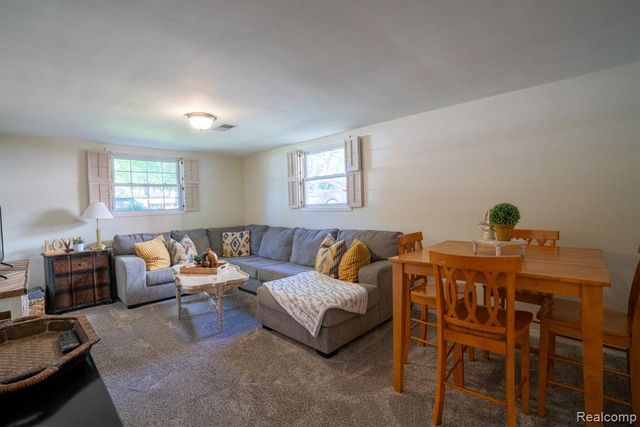 1881 Evergreen Street, Trenton, MI 48183