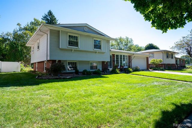 1881 Evergreen Street, Trenton, MI 48183