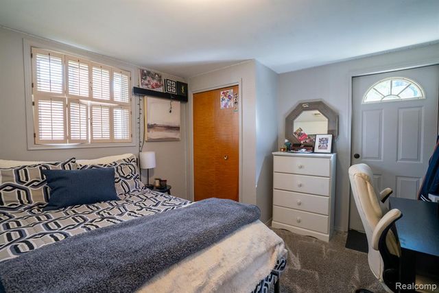 1881 Evergreen Street, Trenton, MI 48183