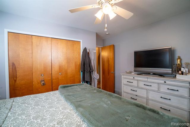 1881 Evergreen Street, Trenton, MI 48183