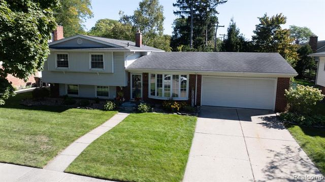 1881 Evergreen Street, Trenton, MI 48183