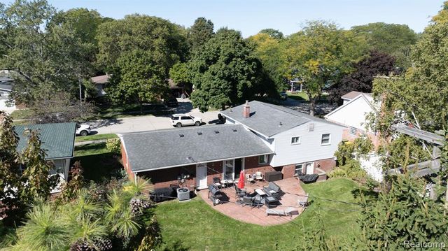 1881 Evergreen Street, Trenton, MI 48183