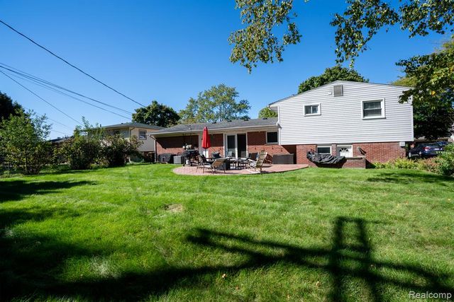 1881 Evergreen Street, Trenton, MI 48183