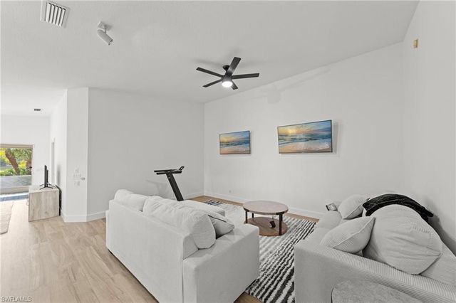 4748 San Carlo CT, Naples, FL 34109