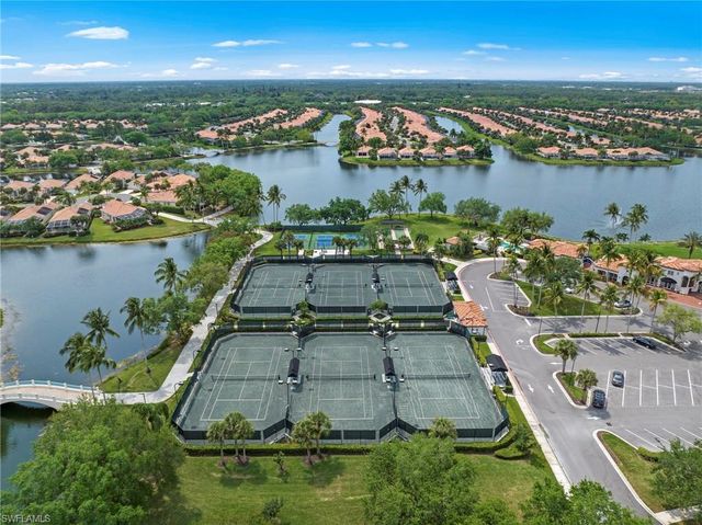 4748 San Carlo CT, Naples, FL 34109