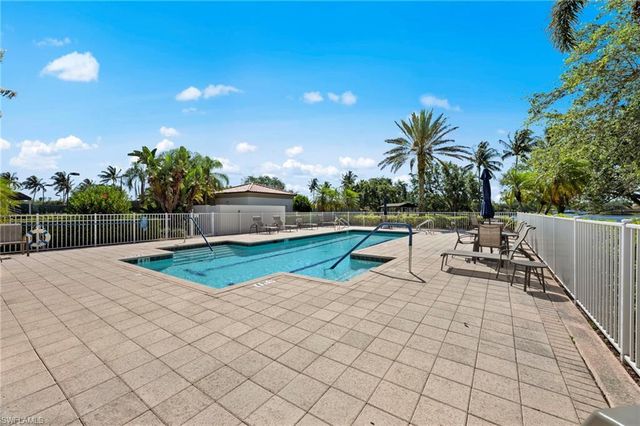 4748 San Carlo CT, Naples, FL 34109