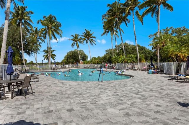 4748 San Carlo CT, Naples, FL 34109