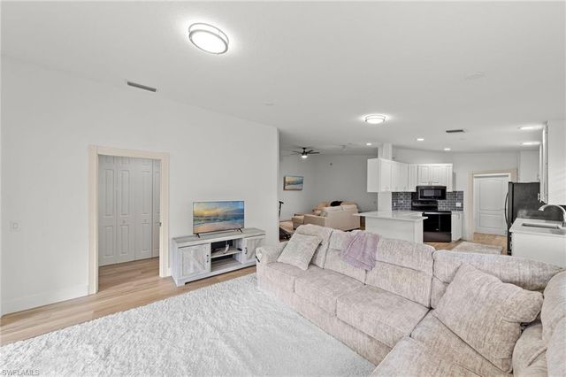 4748 San Carlo CT, Naples, FL 34109