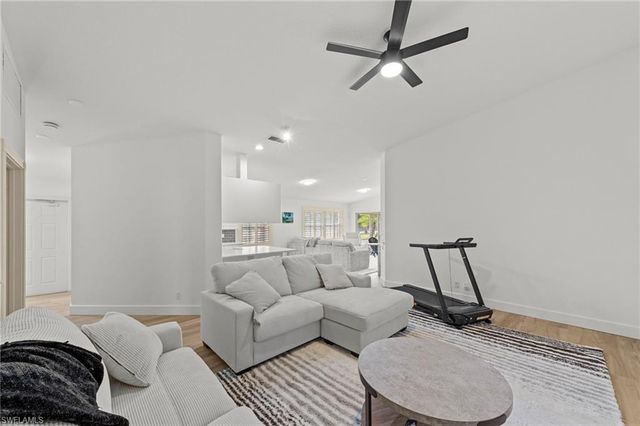 4748 San Carlo CT, Naples, FL 34109