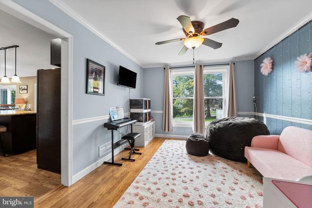 3 MEADOW WIND CIR, Newark, DE 19711