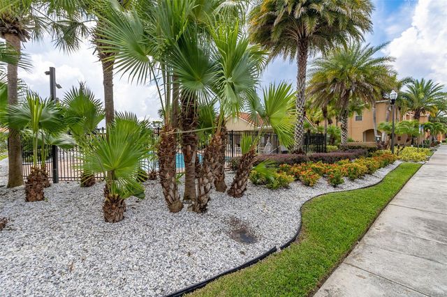 5315 PARADISE CAY CIRCLE, Kissimmee, FL 34746
