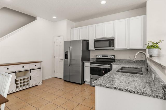5315 PARADISE CAY CIRCLE, Kissimmee, FL 34746