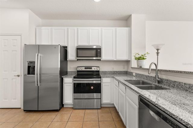 5315 PARADISE CAY CIRCLE, Kissimmee, FL 34746