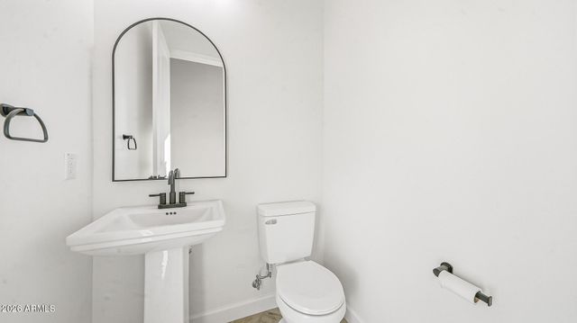 22288 W DALE Lane, Wittmann, AZ 85361