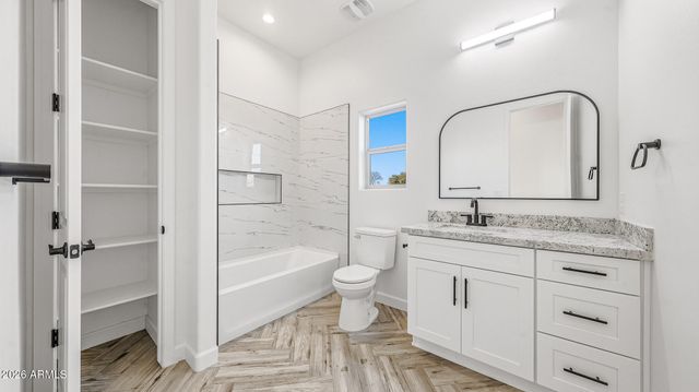 22288 W DALE Lane, Wittmann, AZ 85361