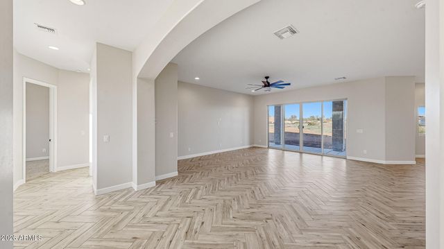 22288 W DALE Lane, Wittmann, AZ 85361