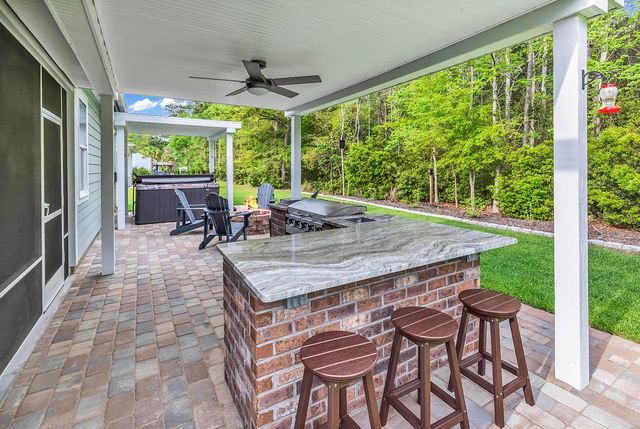 122 Caroline Ct., Murrells Inlet, SC 29576