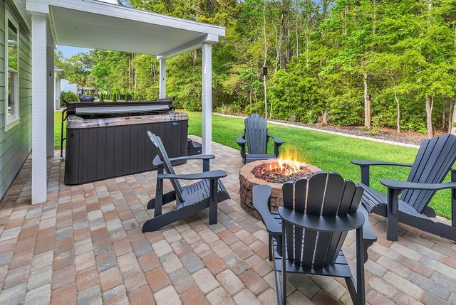 122 Caroline Ct., Murrells Inlet, SC 29576