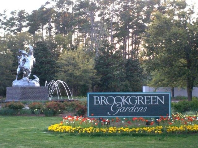 122 Caroline Ct., Murrells Inlet, SC 29576