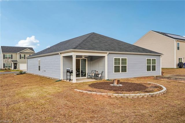 222 Rose Wind Way, Mayodan, NC 27027
