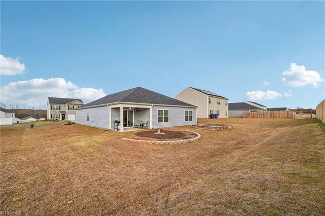 222 Rose Wind Way, Mayodan, NC 27027