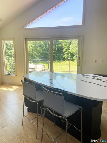 2177 Cross Highway, Fairfield, CT 06824