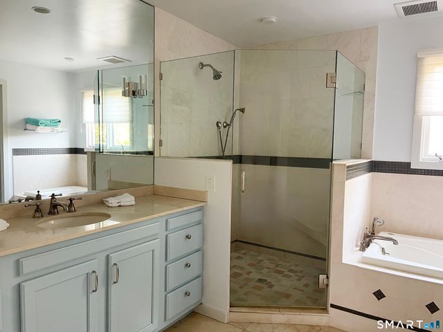 2177 Cross Highway, Fairfield, CT 06824