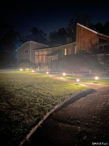 2177 Cross Highway, Fairfield, CT 06824