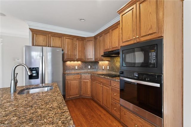 20480 W Creek PL, Smithfield, VA 23430