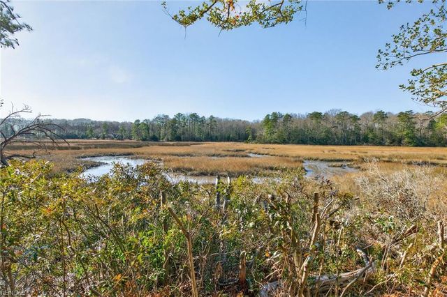 20480 W Creek PL, Smithfield, VA 23430