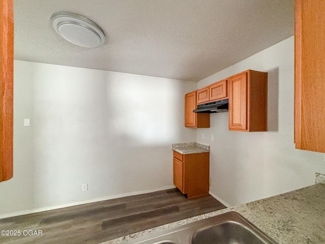908 Jefferson Avenue, Joplin, MO 64801