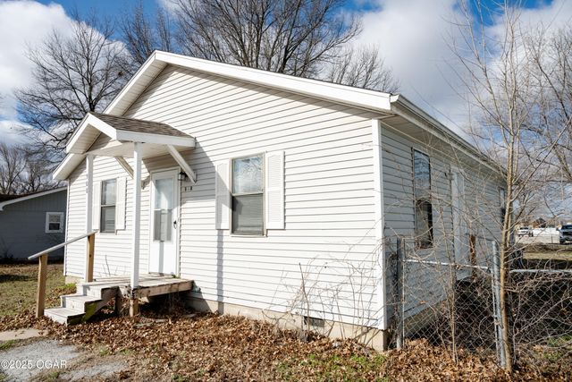 908 Jefferson Avenue, Joplin, MO 64801