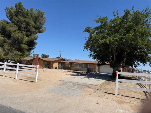 20930 Lone Eagle 2, Apple Valley, CA 92308