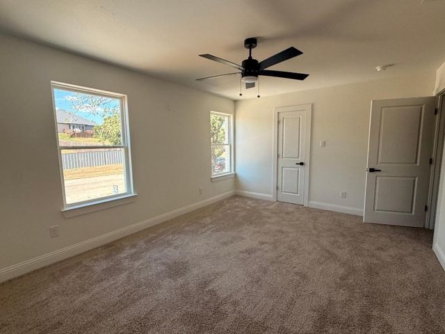 504 BELLAIRE Circle, Mineral Wells, TX 76067