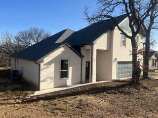 504 BELLAIRE Circle, Mineral Wells, TX 76067