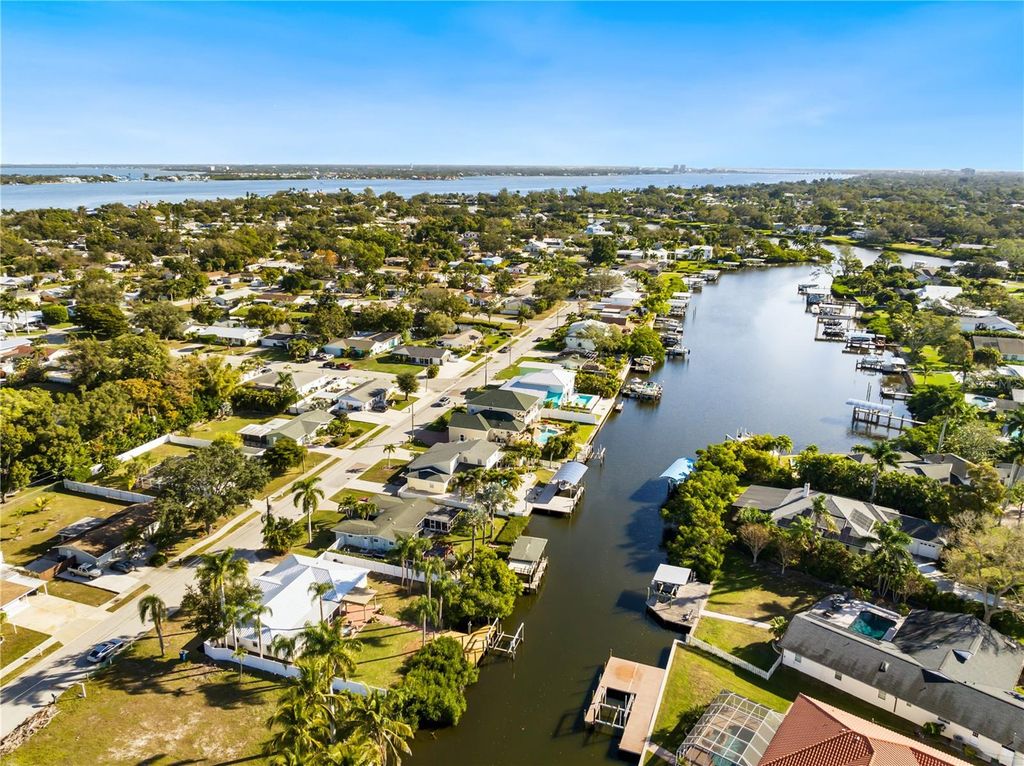 6911 9TH AVENUE NW, BRADENTON, FL 34209 — exterior