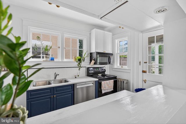 106 S WEST END AVE, Lancaster, PA 17603