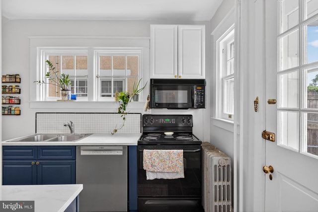 106 S WEST END AVE, Lancaster, PA 17603