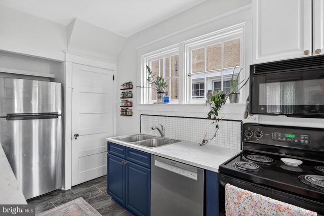 106 S WEST END AVE, Lancaster, PA 17603