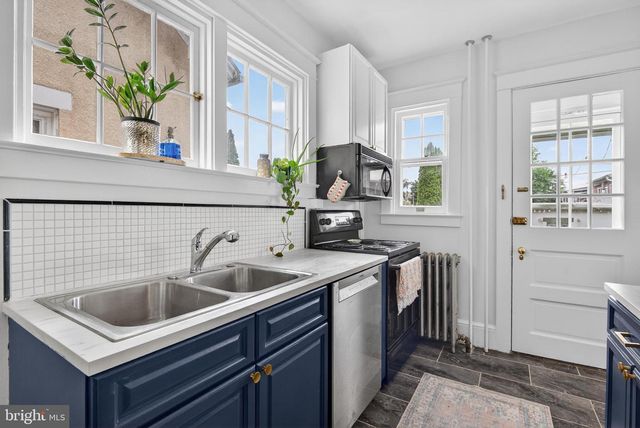 106 S WEST END AVE, Lancaster, PA 17603