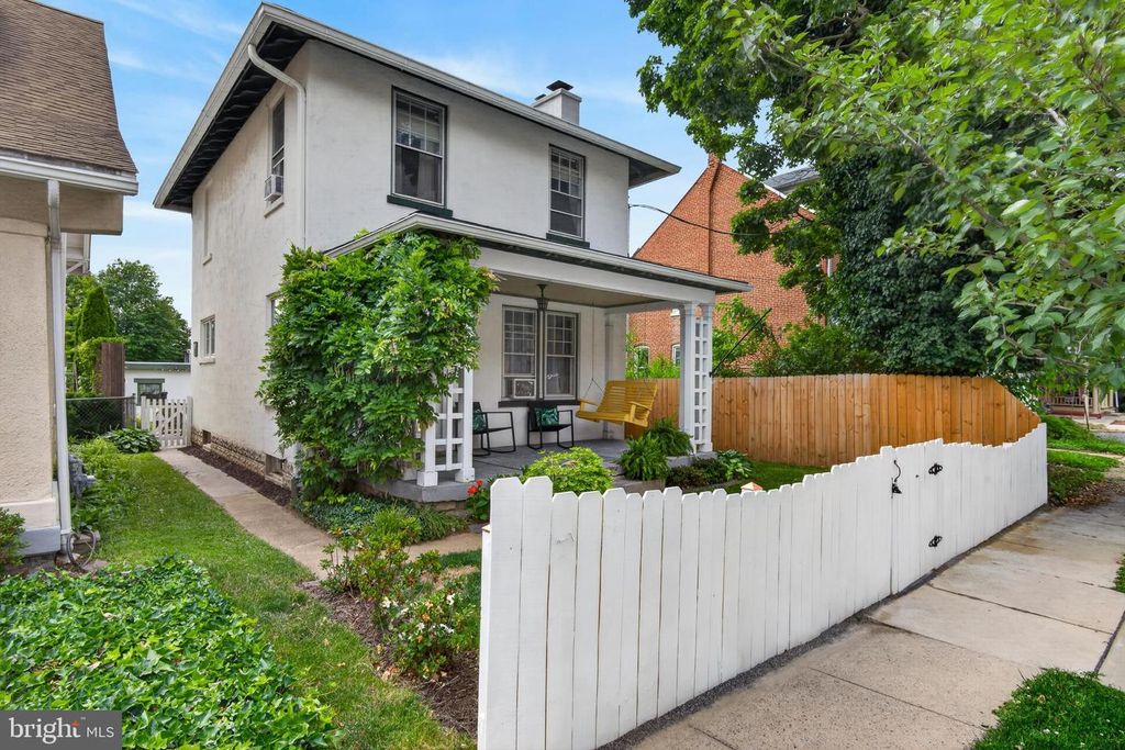 106 S WEST END AVE, Lancaster, PA 17603