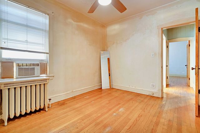 5505 W Cullom Avenue, Chicago, IL 60634