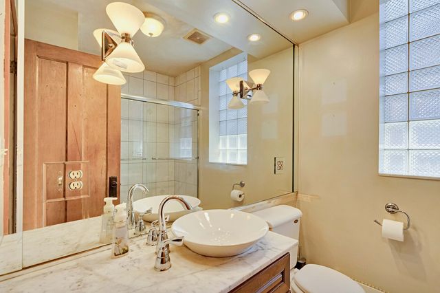 5505 W Cullom Avenue, Chicago, IL 60634