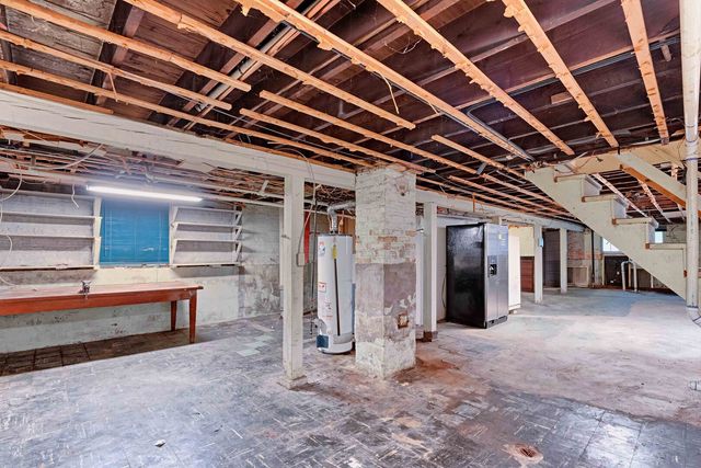 5505 W Cullom Avenue, Chicago, IL 60634